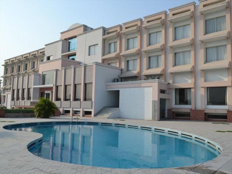 Hotel Sobti Continental Rudrapur Exterior photo